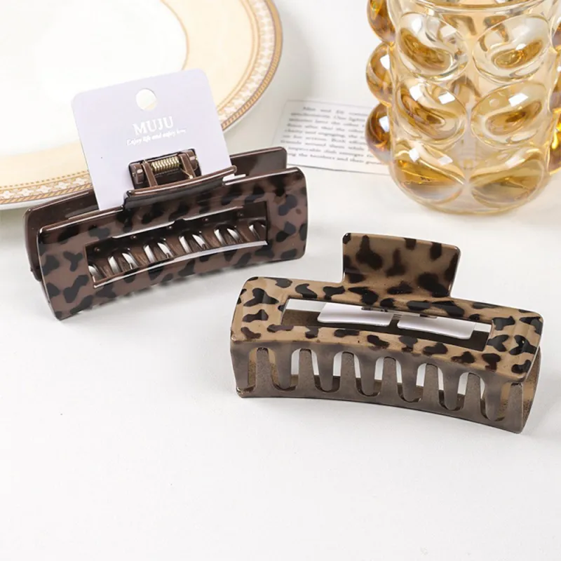 10PCS Sweet and cool style leopard print hair clip with a high-end feel, single piece with hang tag, simple brown hair clip, shark clip for the back of the head Brown-4