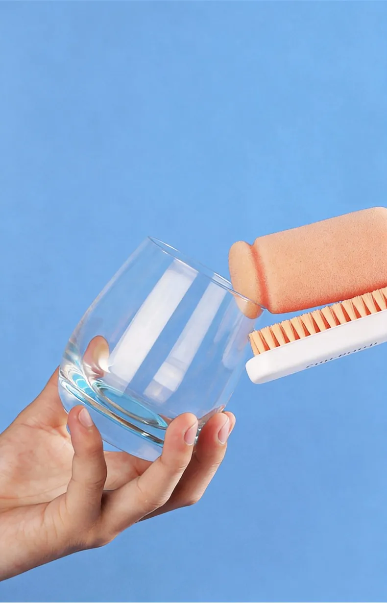 3-in-1 double-ended bottle brush, a versatile household cleaning brush with sponge for washing cups and bottles. Blue-3