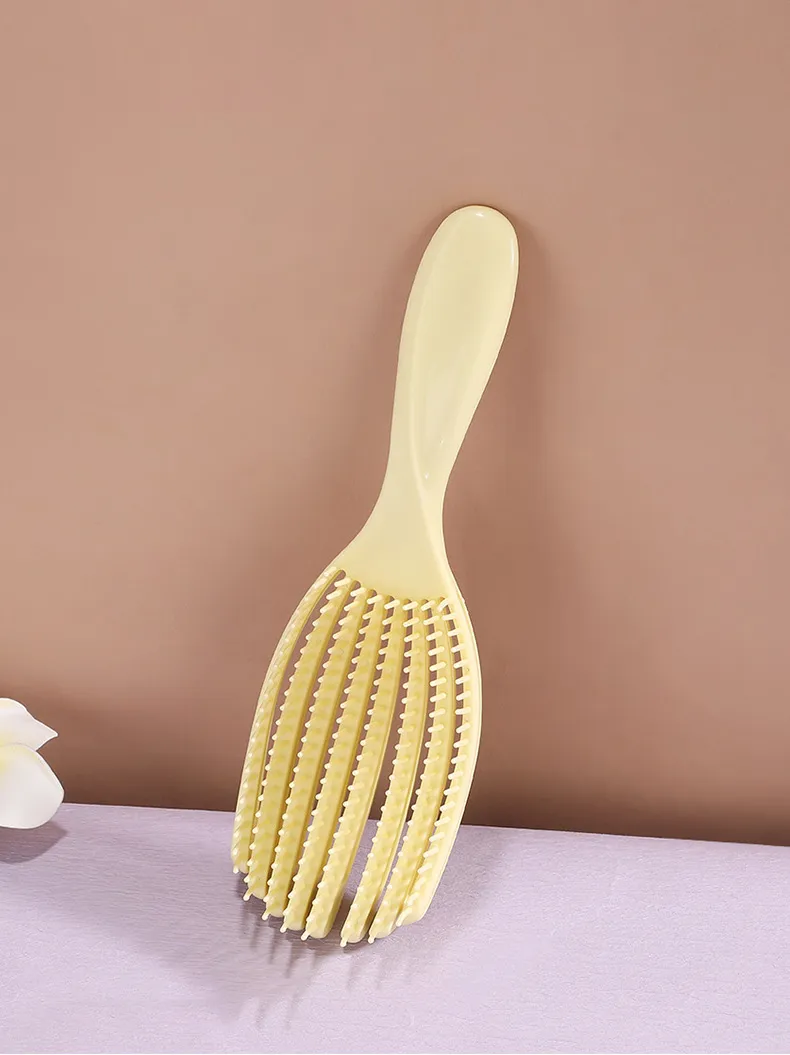 Dual-use Wet and Dry Shell Comb, Anti-static Elastic Magic Massage Rake Comb, Hollow Volumizing Smooth Hair Styling Octopus Comb Yellow S-1