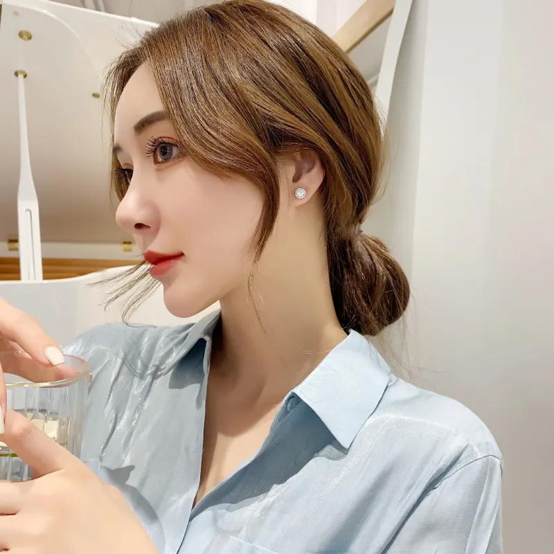 European and American Women's Fashion High-End Full Diamond Princess Round Stud Earrings, Popular Live Sale Accessories, Silver-Plated Earrings for Women Silver-5