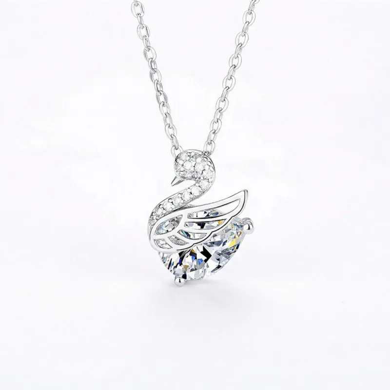 Light luxury fashion niche little swan necklace pendant, versatile and stylish collarbone chain, women's jewelry gift