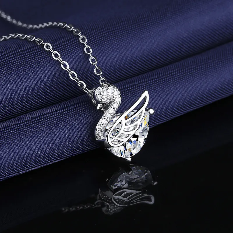 Light luxury fashion niche little swan necklace pendant, versatile and stylish collarbone chain, women's jewelry gift Silver-2
