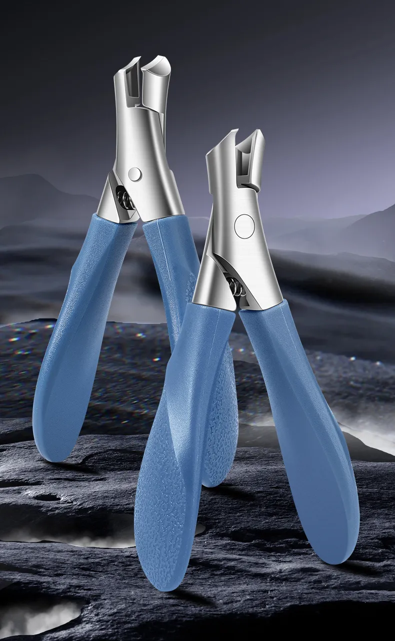 Small, angled nail clippers with anti-splash design, suitable for trimming thick, hard toenails. Blue-1