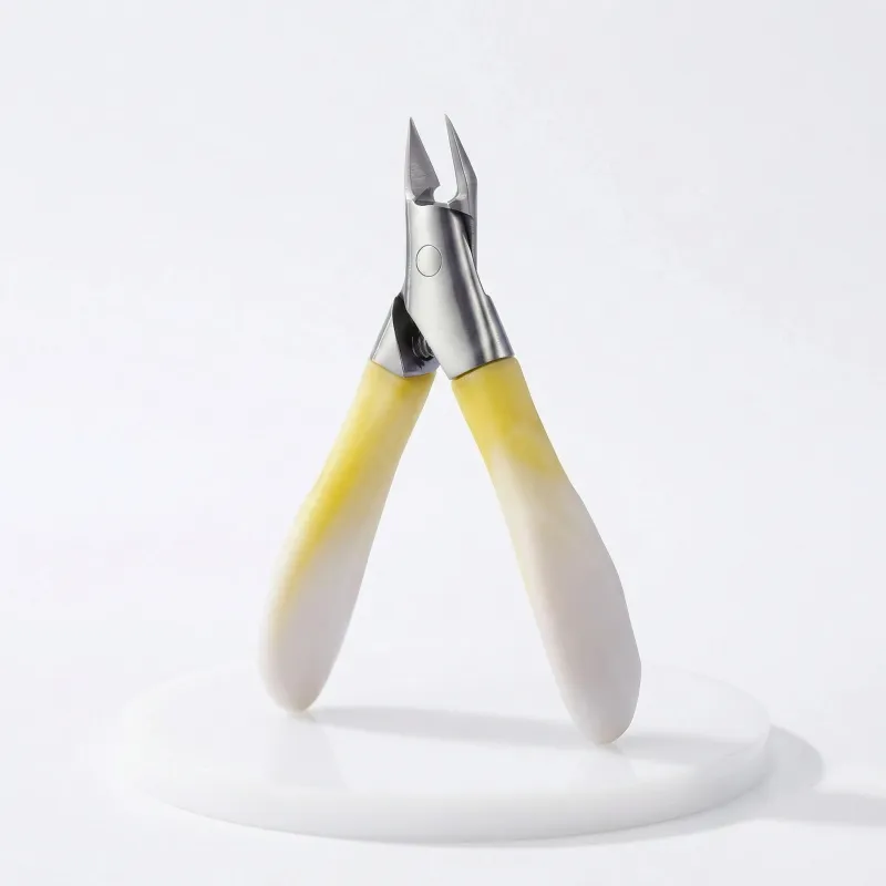 High-precision cuticle scissors, stainless steel eagle-beak pliers, angled nail clippers, ultra-sharp cuticle scissors Yellow