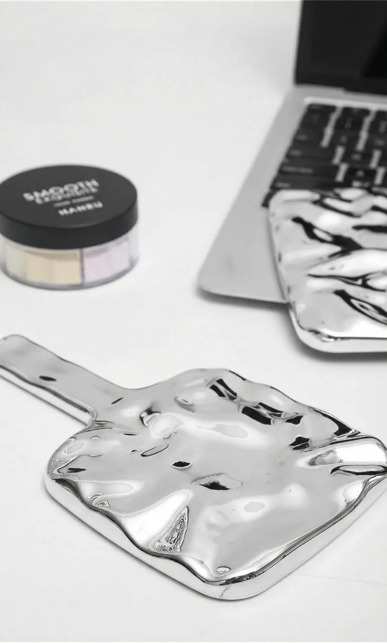 Ins-style retro handheld makeup mirror with a premium handle, portable for carrying and touch-ups on the go-Large Silver L-1